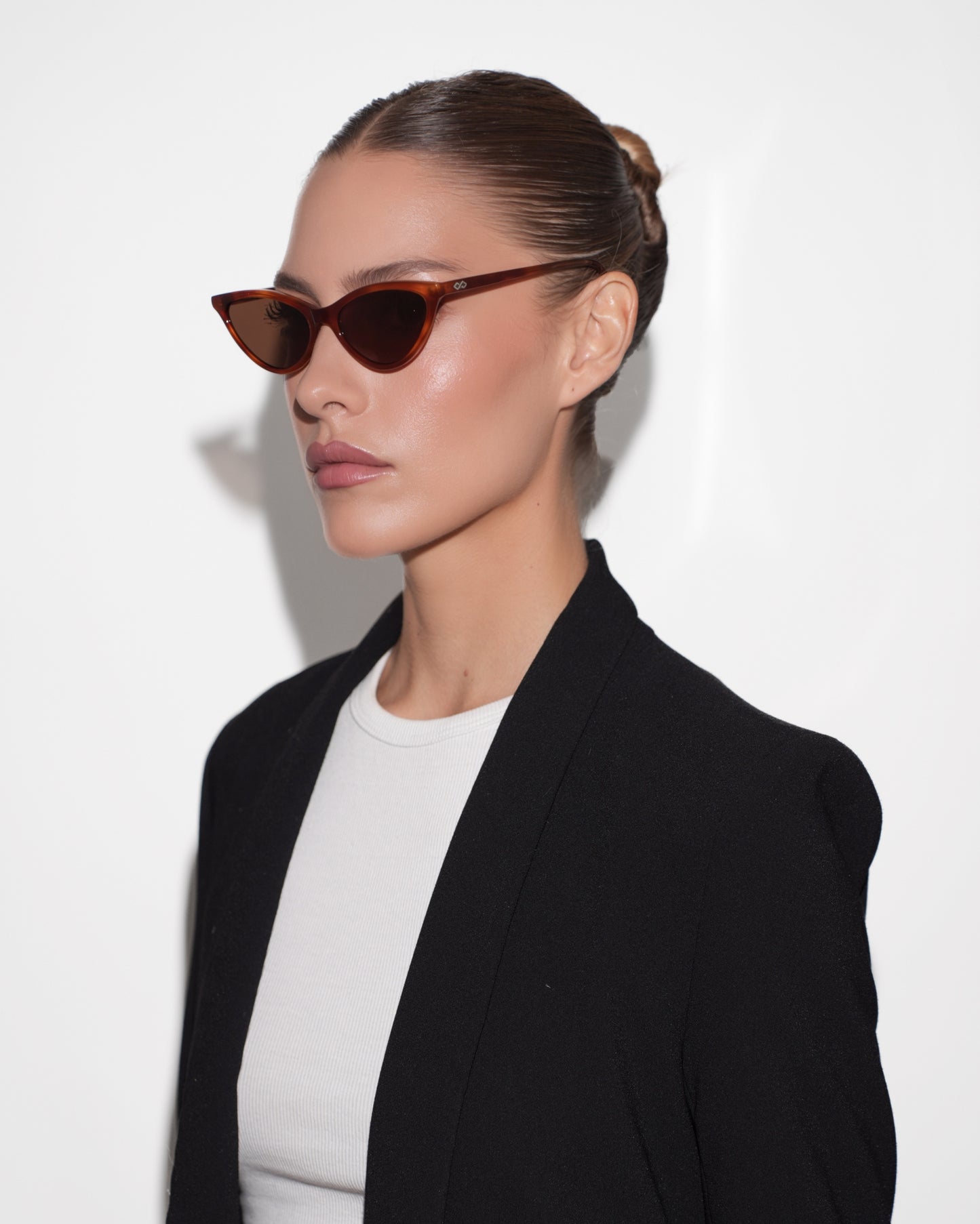 Best Sunglasses for Women – Kourt Sandy Tortoise, Available Online in USA, UK, Canada & UAE