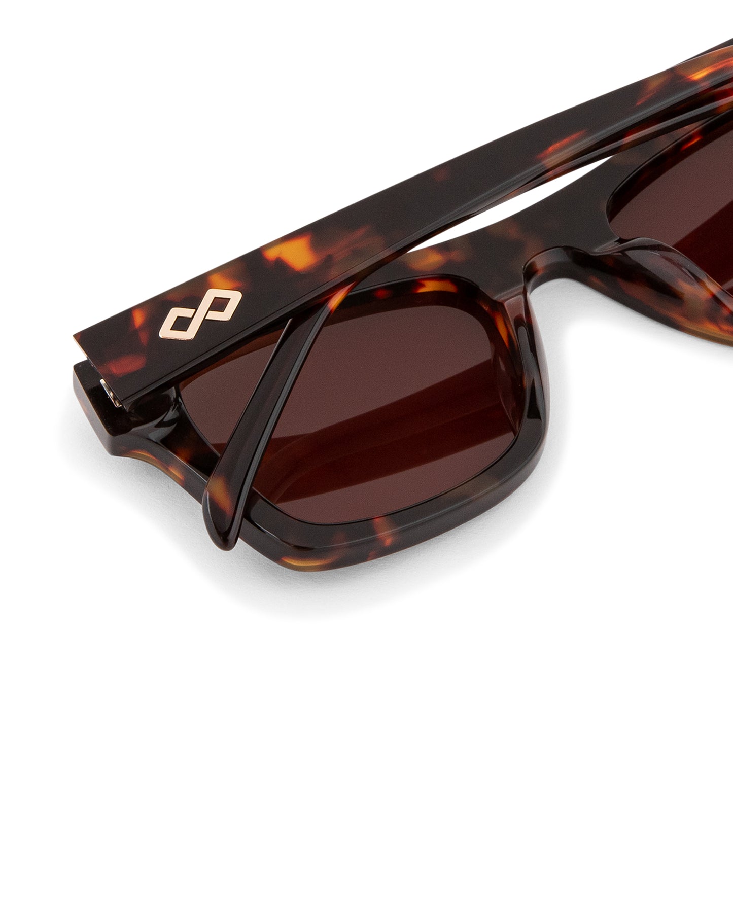 Get Women’s Sunglasses in Tortoise Colour – Shop Online in USA, UK, Canada & United Arab Emirates
