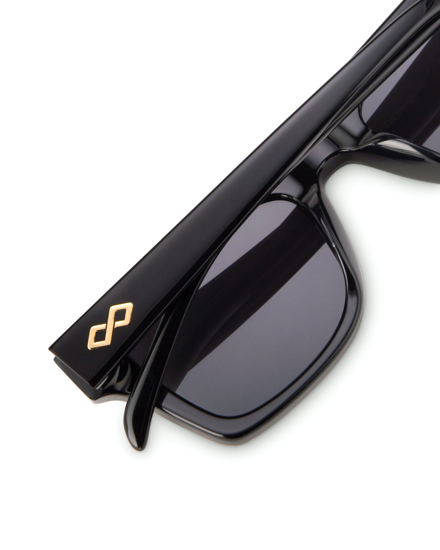 Get Women’s Sunglasses in Black Colour – Shop Online in USA, UK, Canada & United Arab Emirates