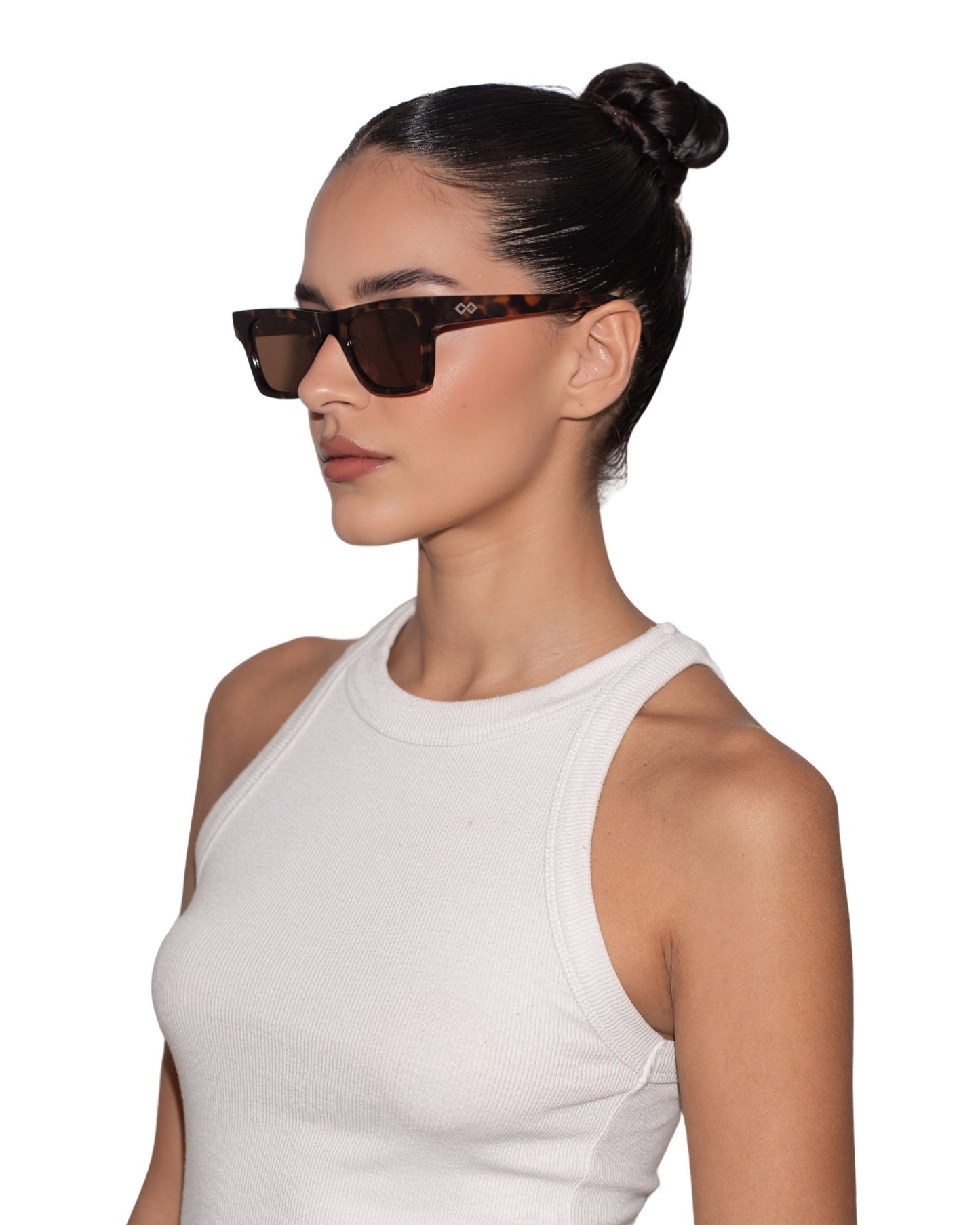 Shop Harper Sunglasses in Tortoise Colour – Available Online in USA, UK, Canada & United Arab Emirates