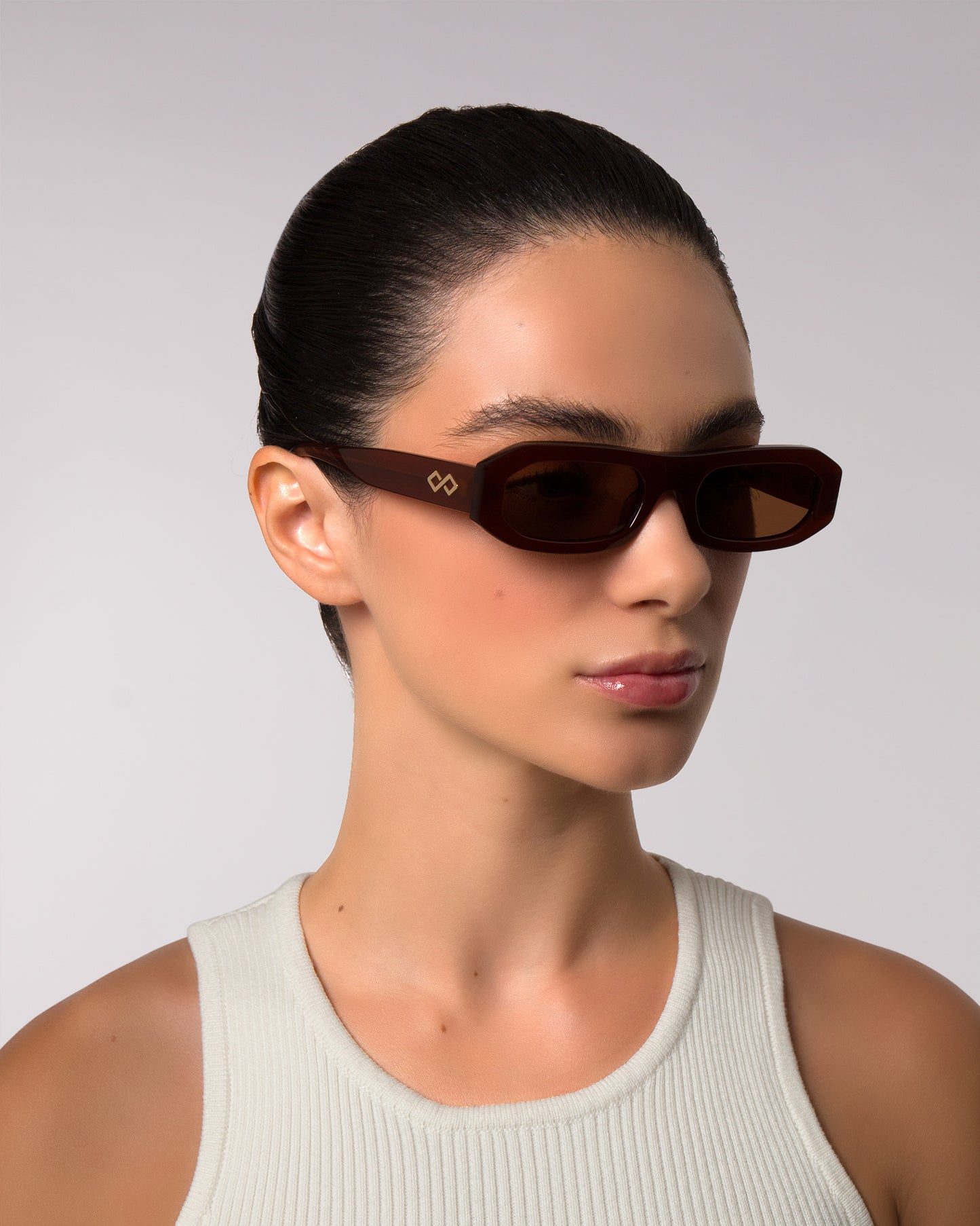 Shop Hazel Sunglasses in Burgundy Colour – Available Online in USA, UK, Canada & United Arab Emirates