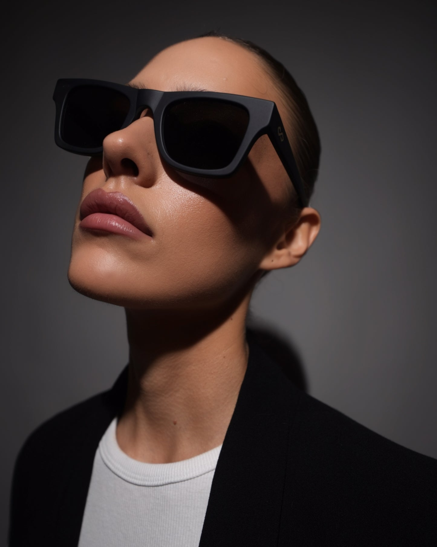 Get Women’s Sunglasses in Matte Black Colour – Shop Online in USA, UK, Canada & United Arab Emirates