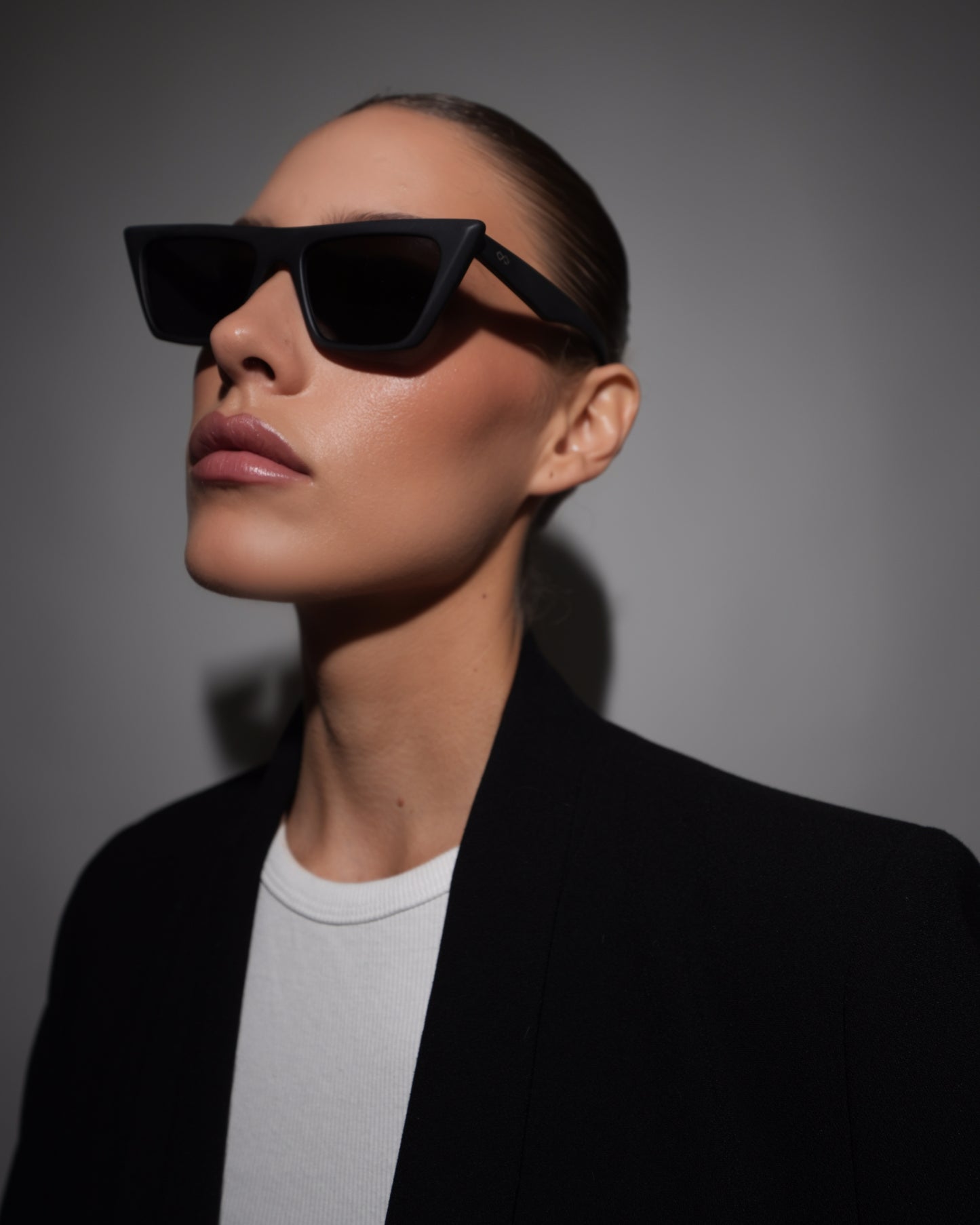 Get Women’s Sunglasses in Matte Black Colour – Shop Online in USA, UK, Canada & United Arab Emirates