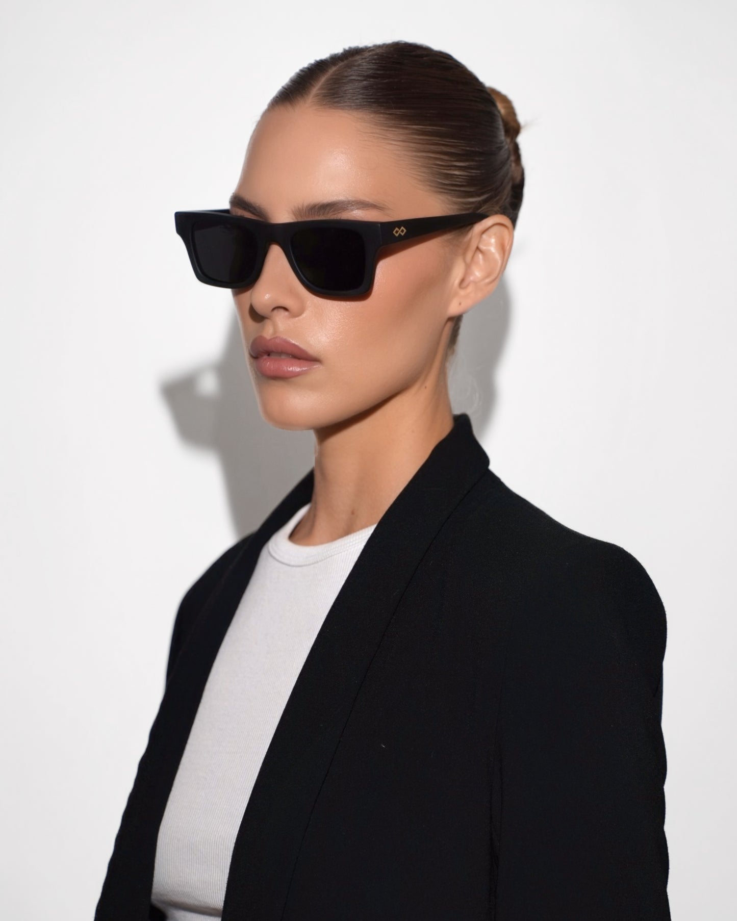 Shop Harper Sunglasses in Matte Black Colour – Available Online in USA, UK, Canada & United Arab Emirates