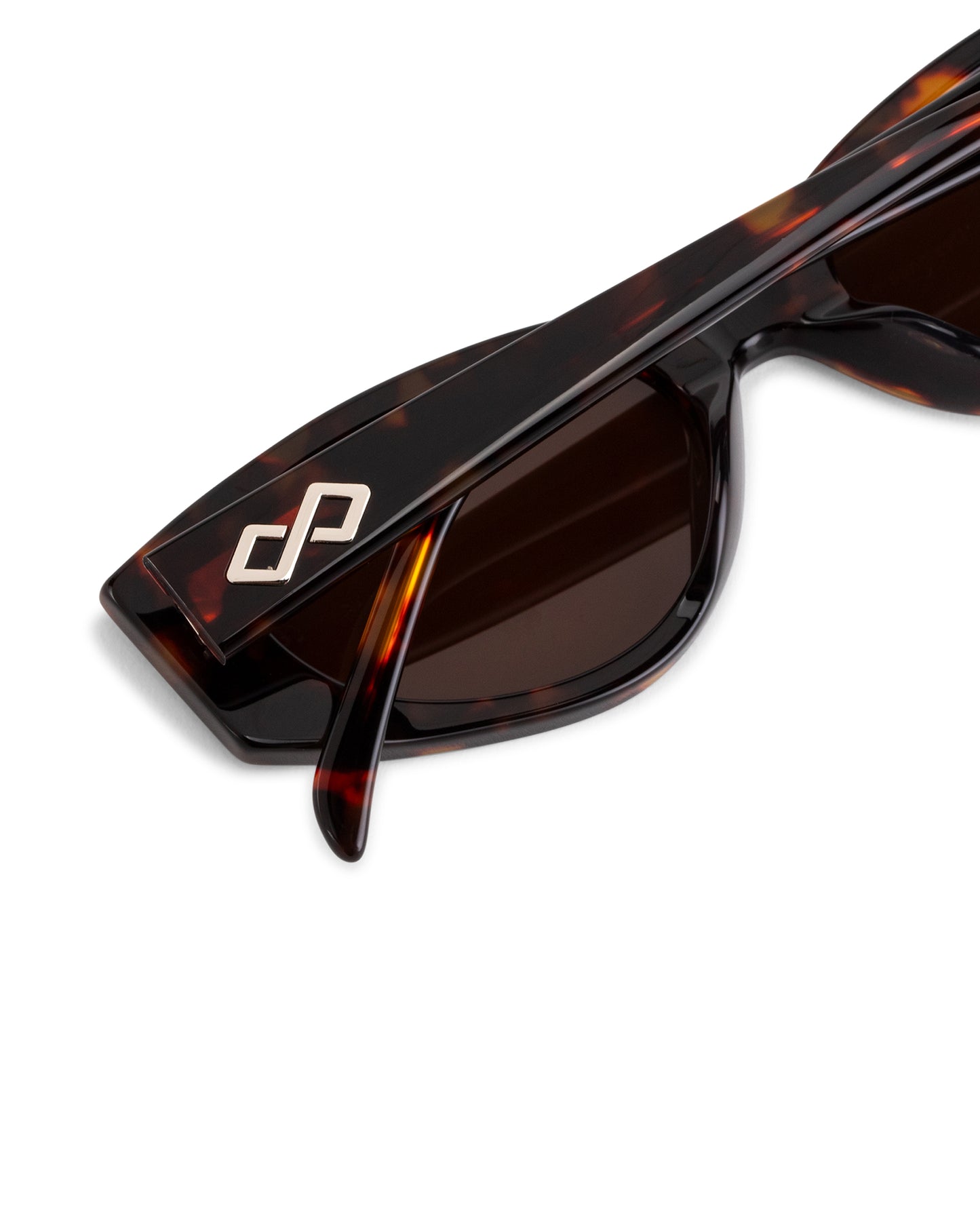Discover Dixy Tortoise Sunglasses for Women – Stylish UV Protection, Available in USA, UK, Canada & UAE