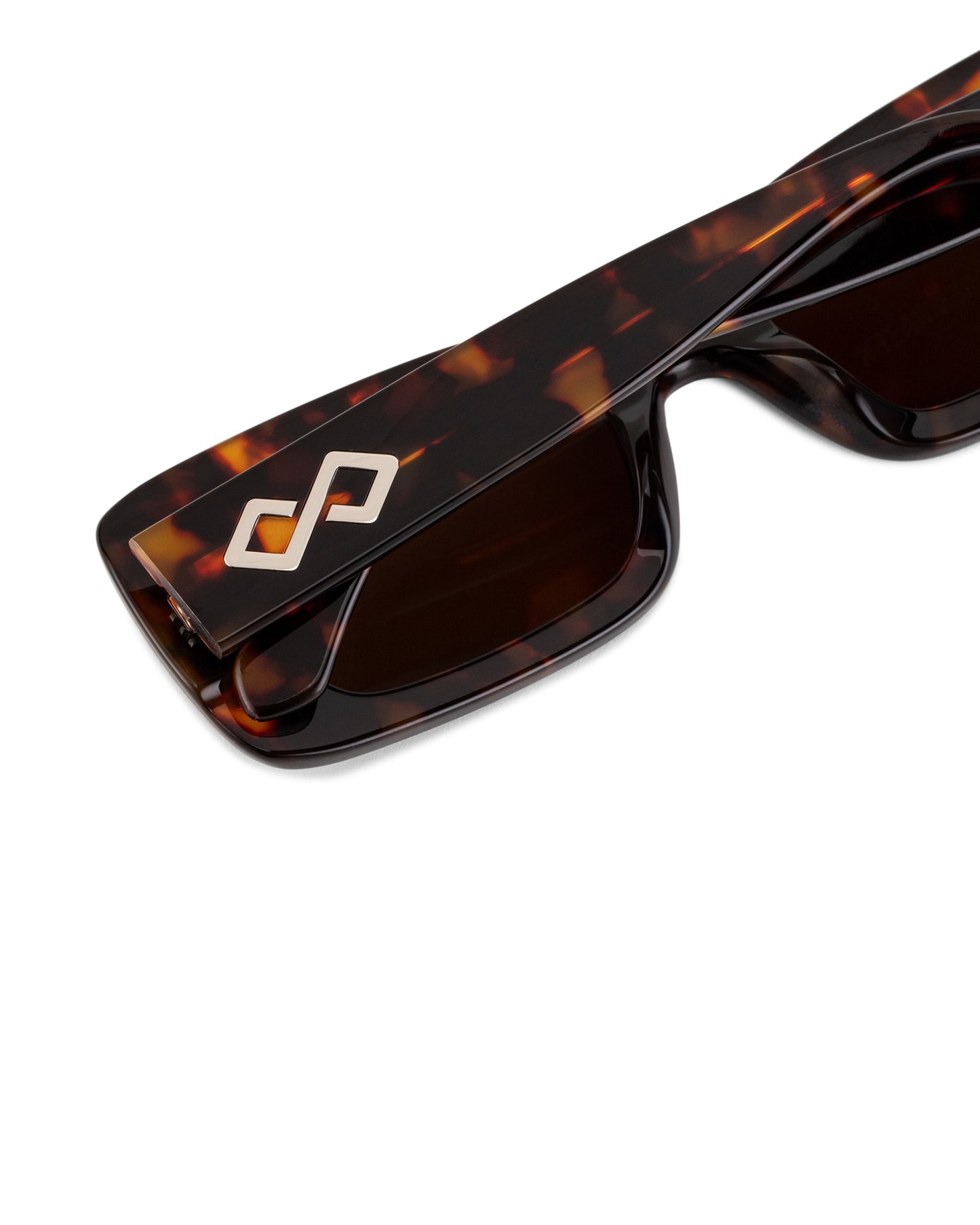 Discover Kenny Tortoise Sunglasses for Women – Stylish UV Protection, Available in USA, UK, Canada & UAE