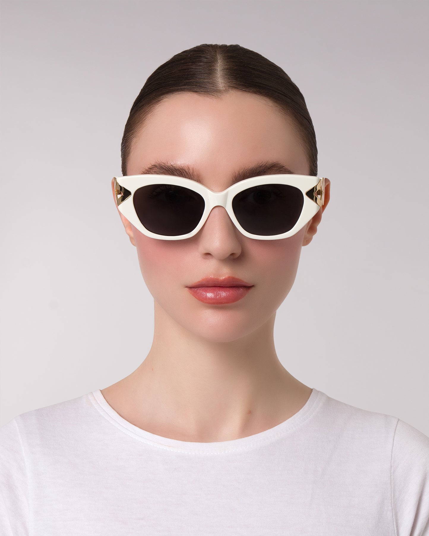 Best Sunglasses for Women – Lily Cream in Black, Available Online in USA, UK, Canada & UAE