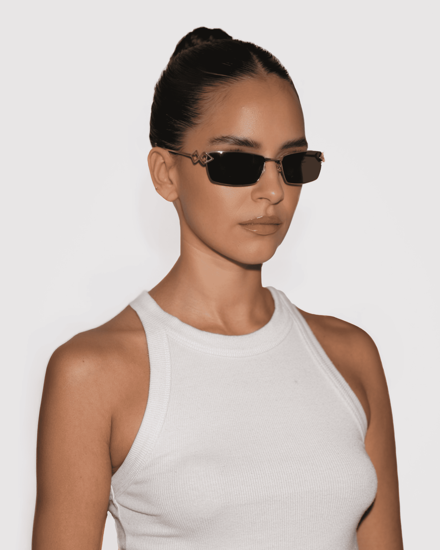 Trendy Kris Gold Sunglasses for Women – Luxury Eyewear Available in USA, UK, Canada & UAE