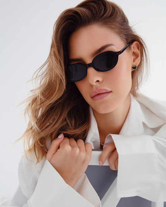 أفضل نظارات شمسية للنساء - نور أسود، متوفرة عبر الإنترنت في الولايات المتحدة الأمريكية والمملكة المتحدة وكندا والإمارات العربية المتحدة