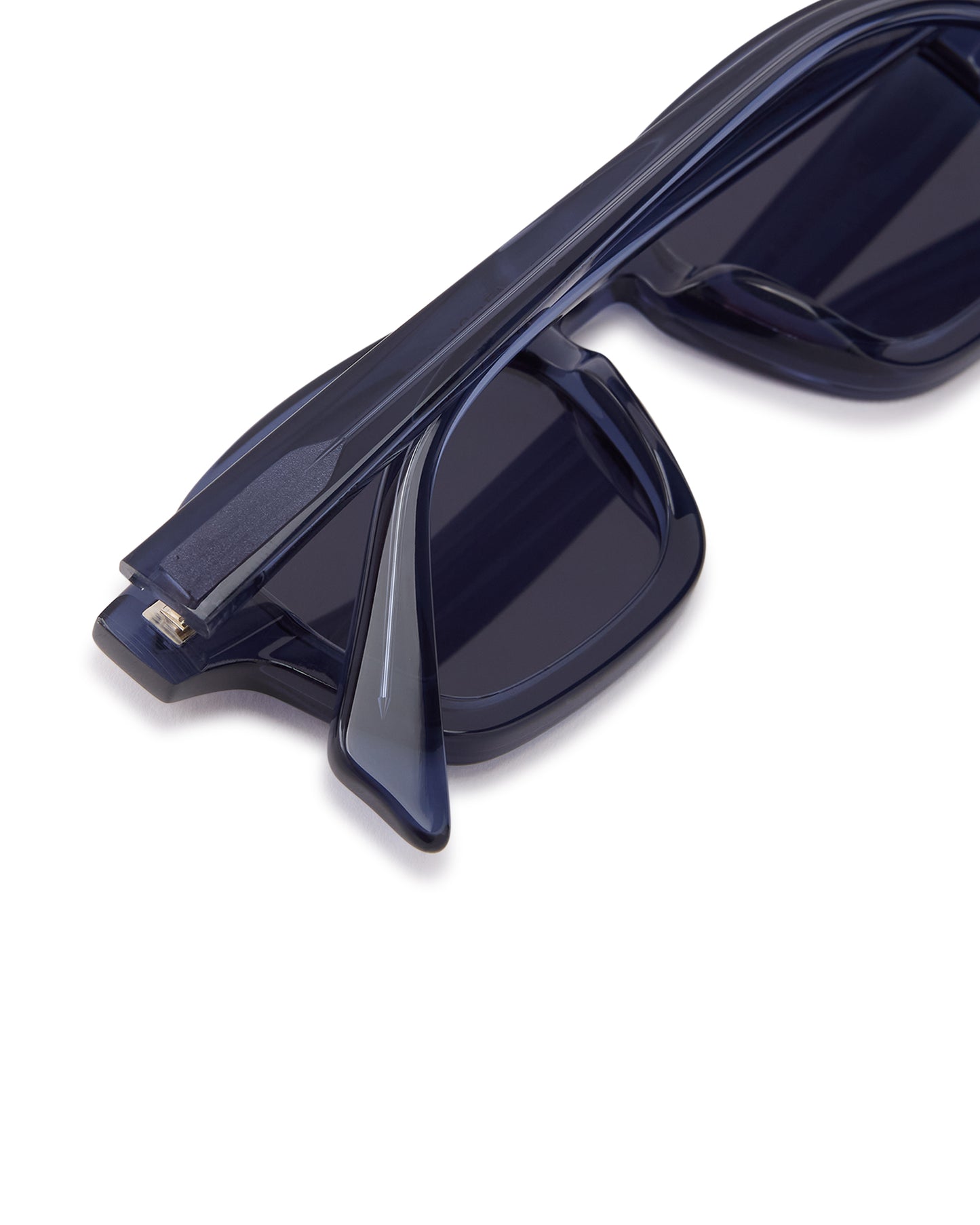 Discover Nora Navy Sunglasses for Women – Stylish UV Protection, Available in USA, UK, Canada & UAE
