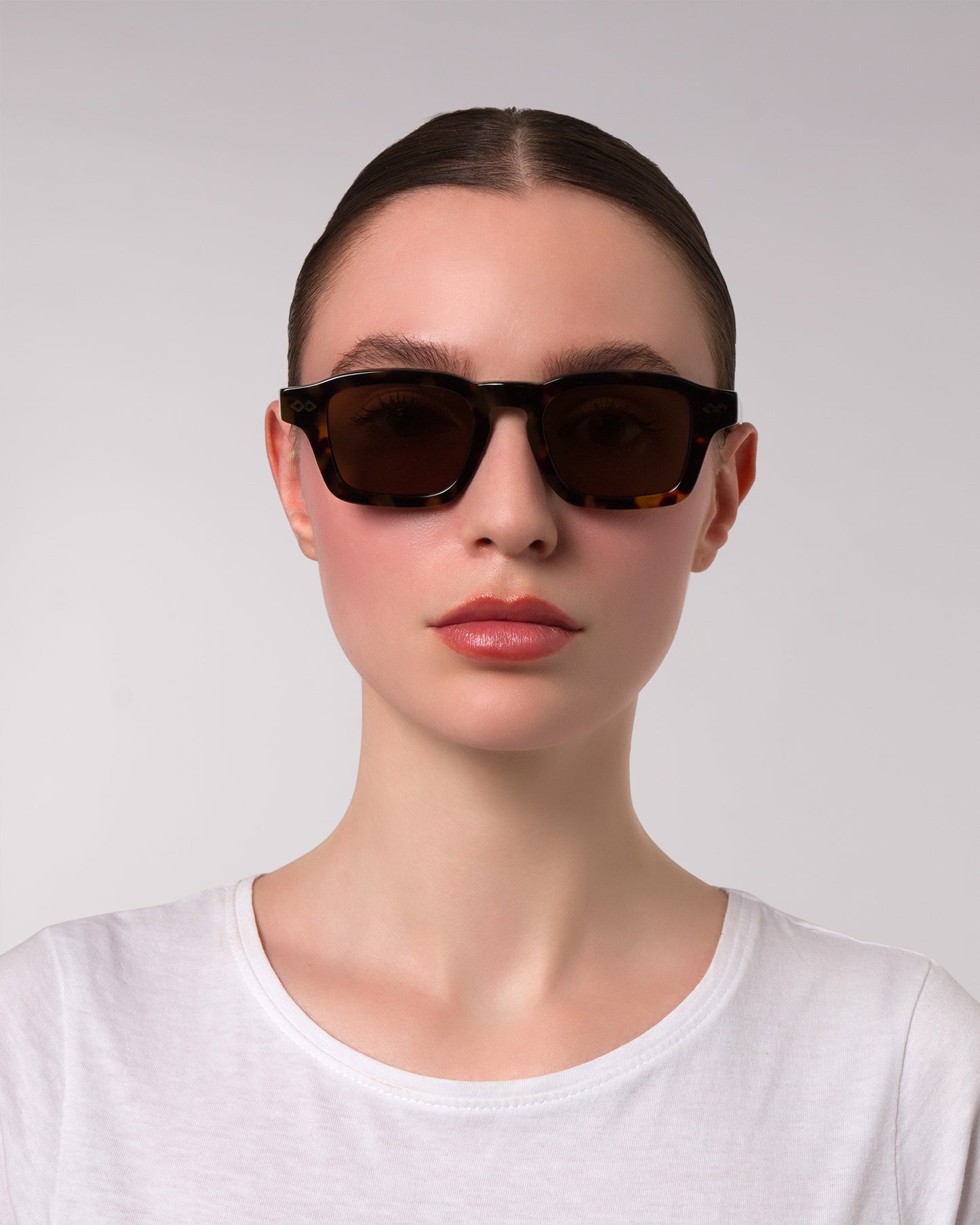 Best Sunglasses for Women – Nora Tortoise, Available Online in USA, UK, Canada & UAE