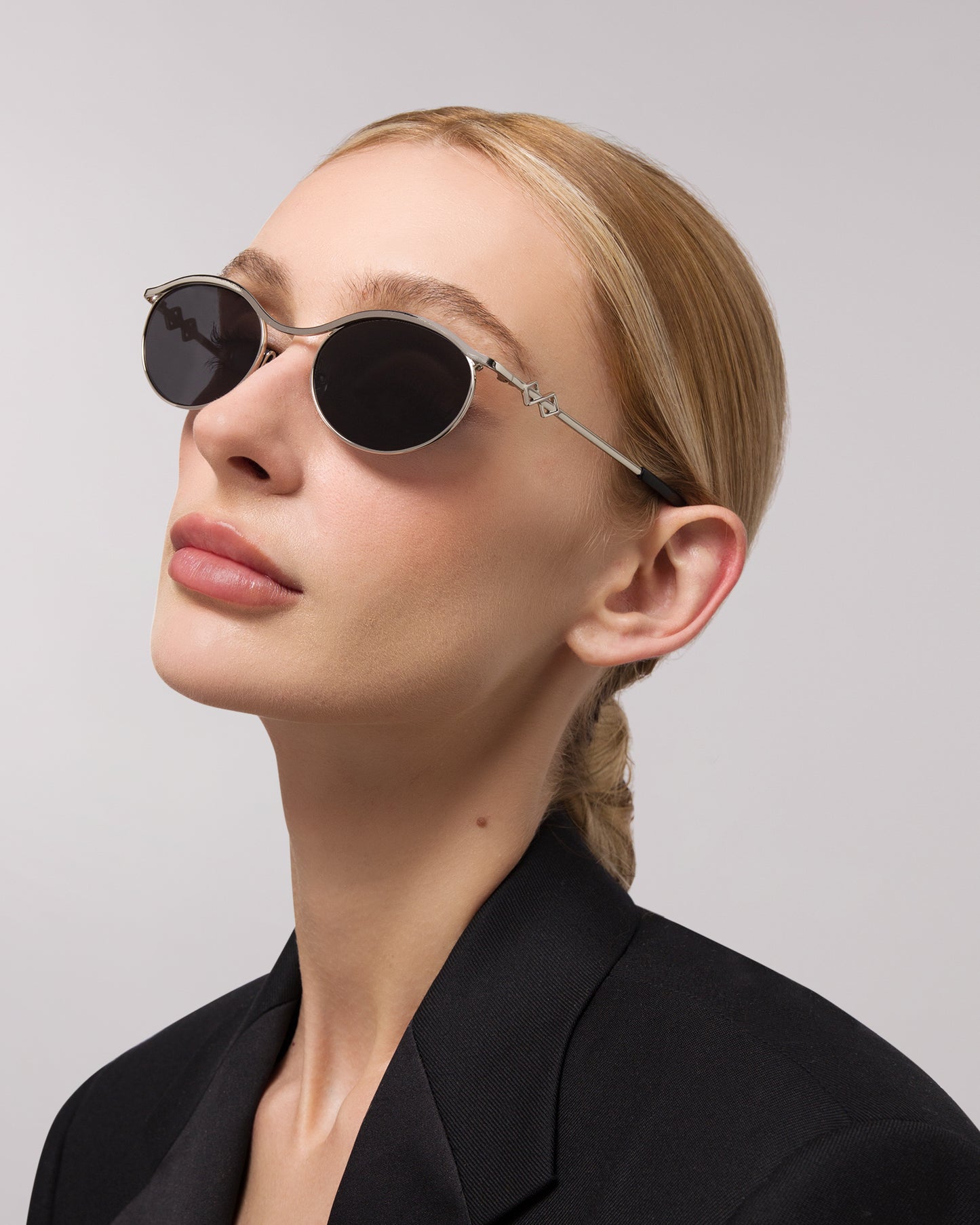 Shop Taylor Sunglasses in Silver Colour – Available Online in USA, UK, Canada & United Arab Emirates