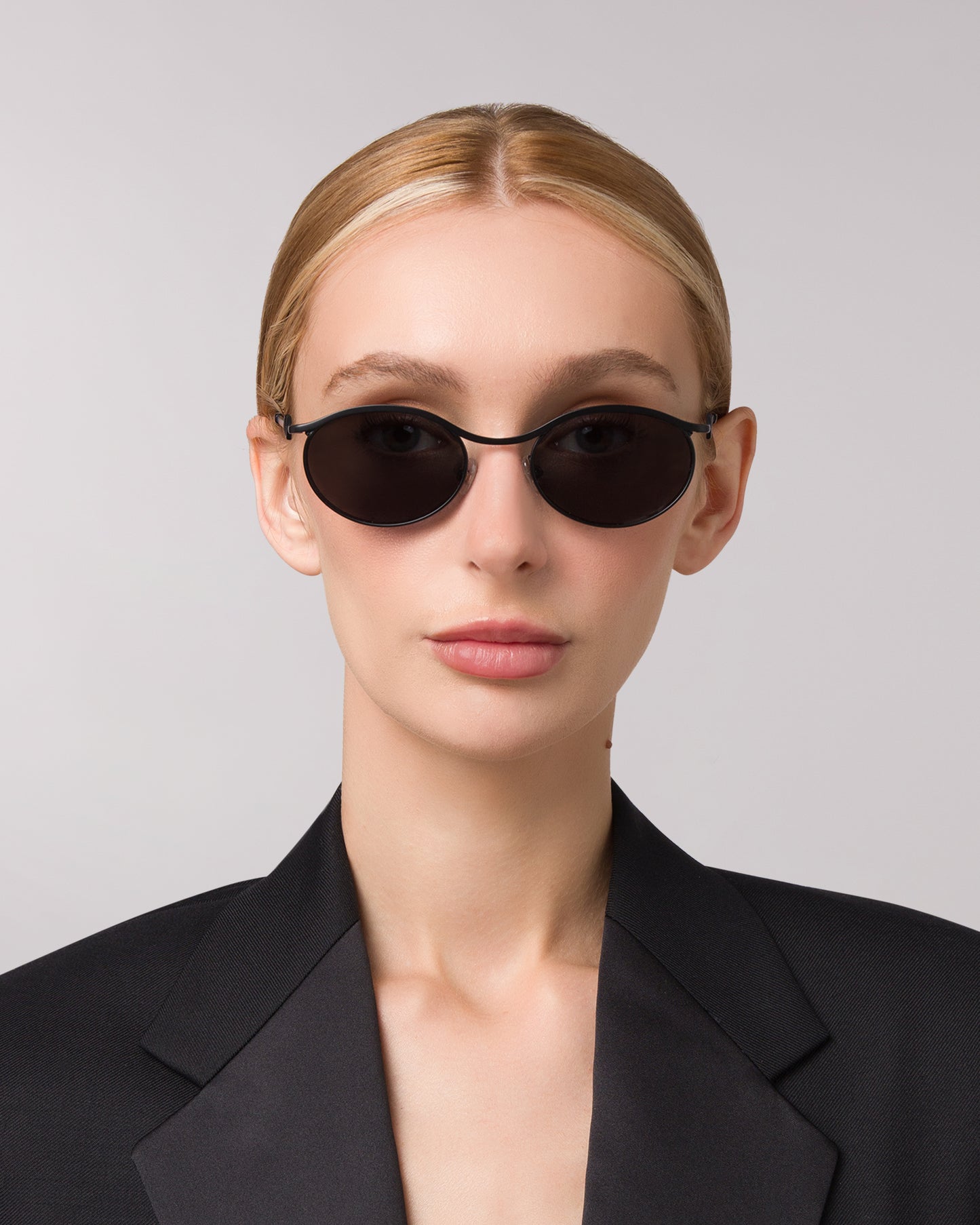 Best Sunglasses for Women – Taylor Black, Available Online in USA, UK, Canada & UAE