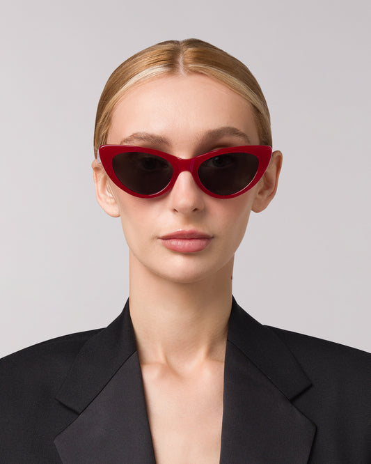 Best Sunglasses for Women – Sienna Red, Available Online in USA, UK, Canada & UAE