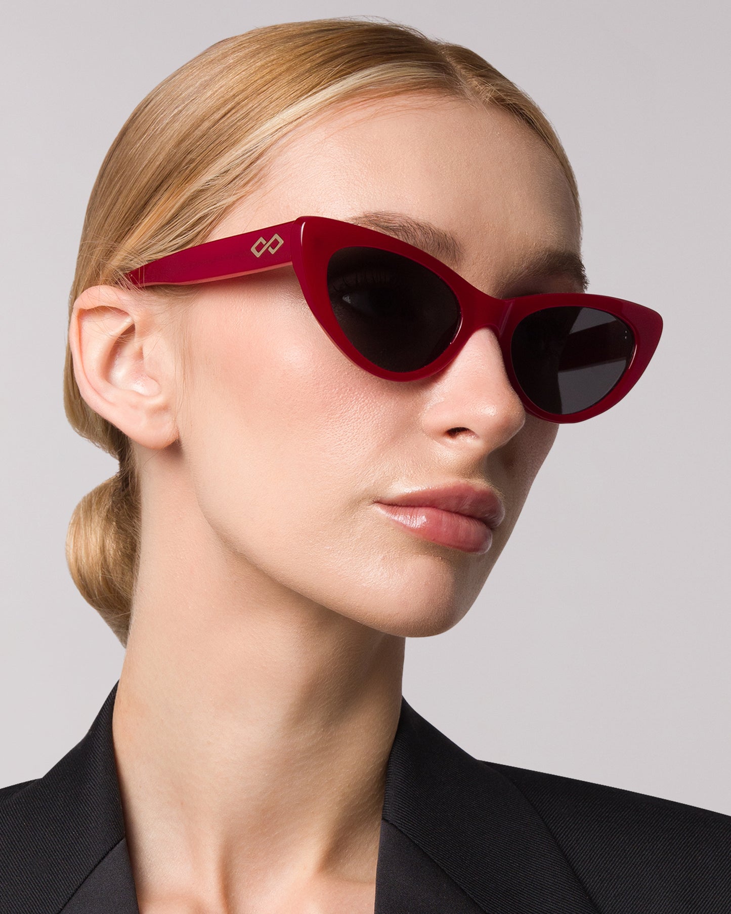 Shop Sienna Sunglasses in Red Colour – Available Online in USA, UK, Canada & United Arab Emirates