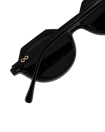 Discover Drew Black Sunglasses for Women – Stylish UV Protection Available in USA UK Canada & UAE