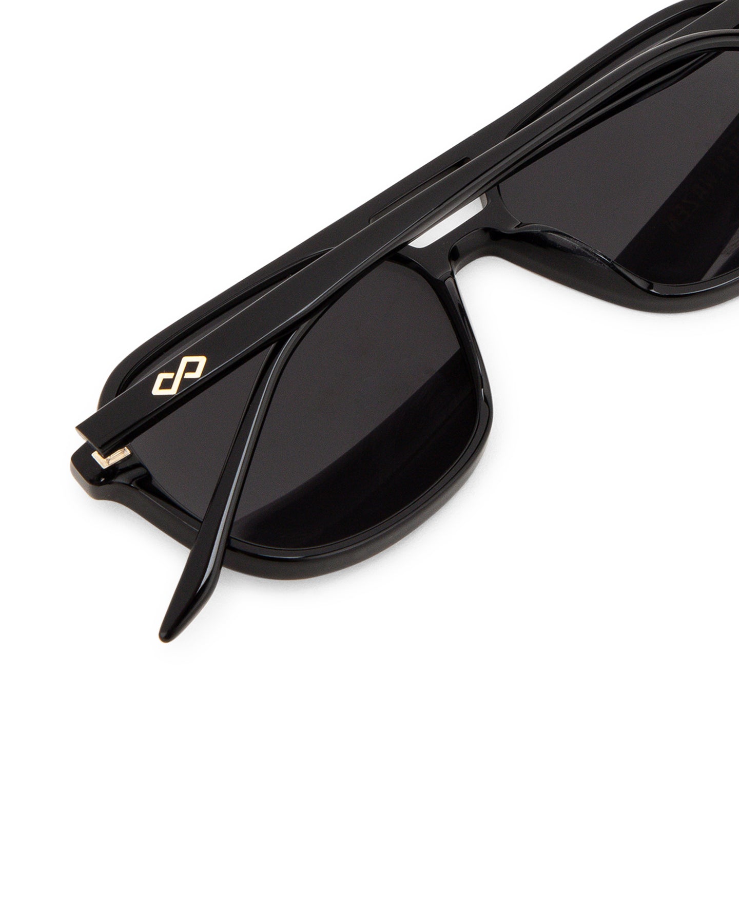 Elle - Black Sunglasses