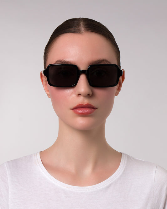 Best Sunglasses for Women – Mia Black, Available Online in USA, UK, Canada & UAE