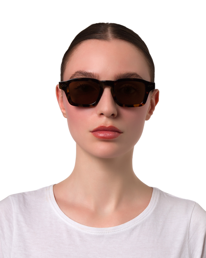 نورا - نظارة شمسية بتصميم صدفة السلحفاة