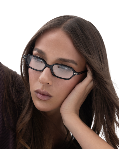 Sara - Black Eyeglasses