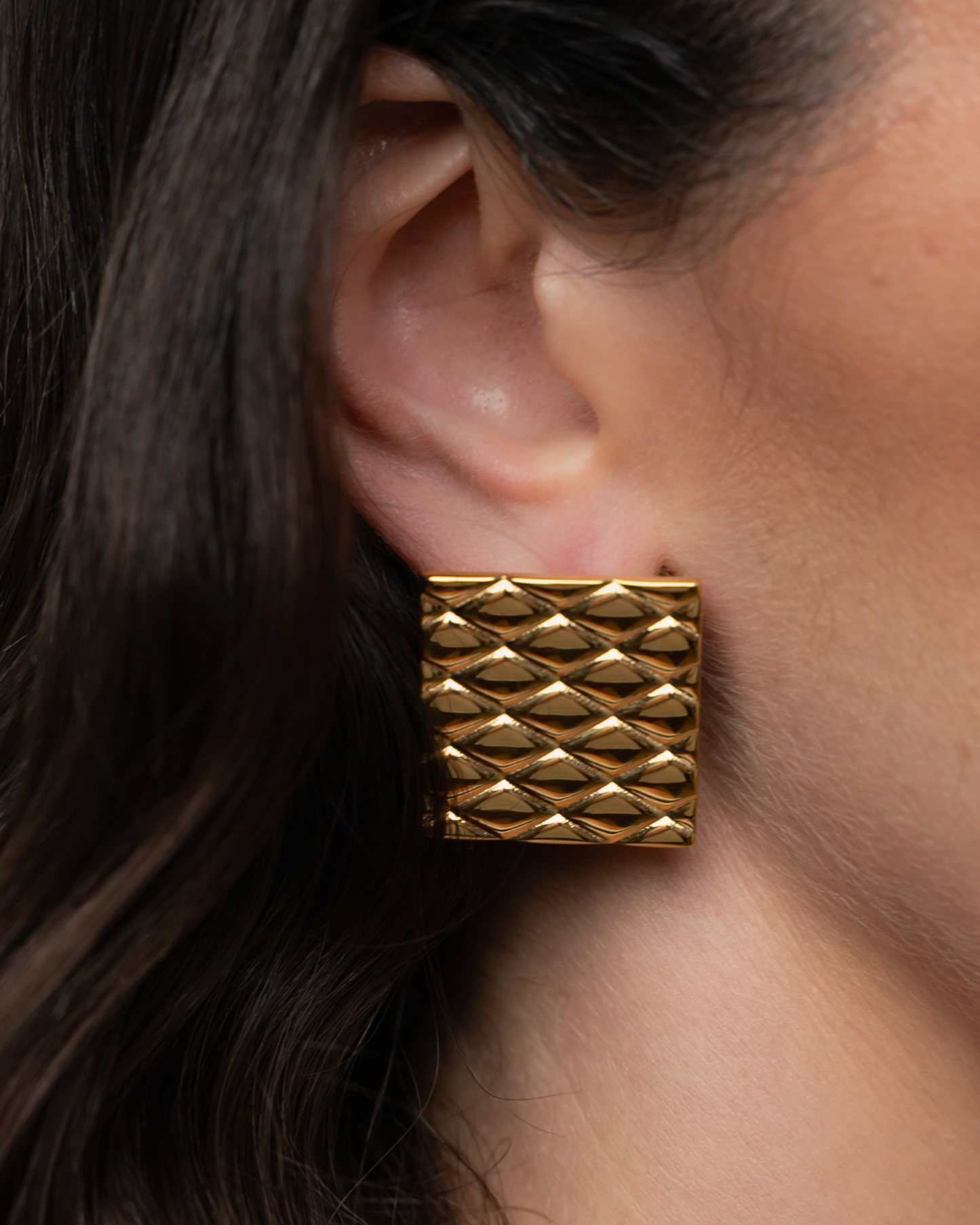 Signature (L) Earrings - Gold